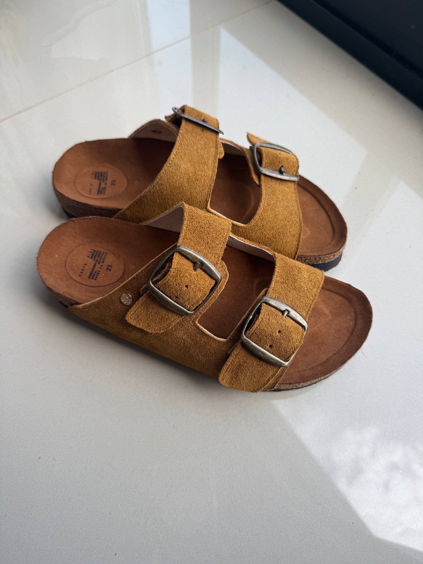 URBAN COMFORT SANDAL - UNISEX