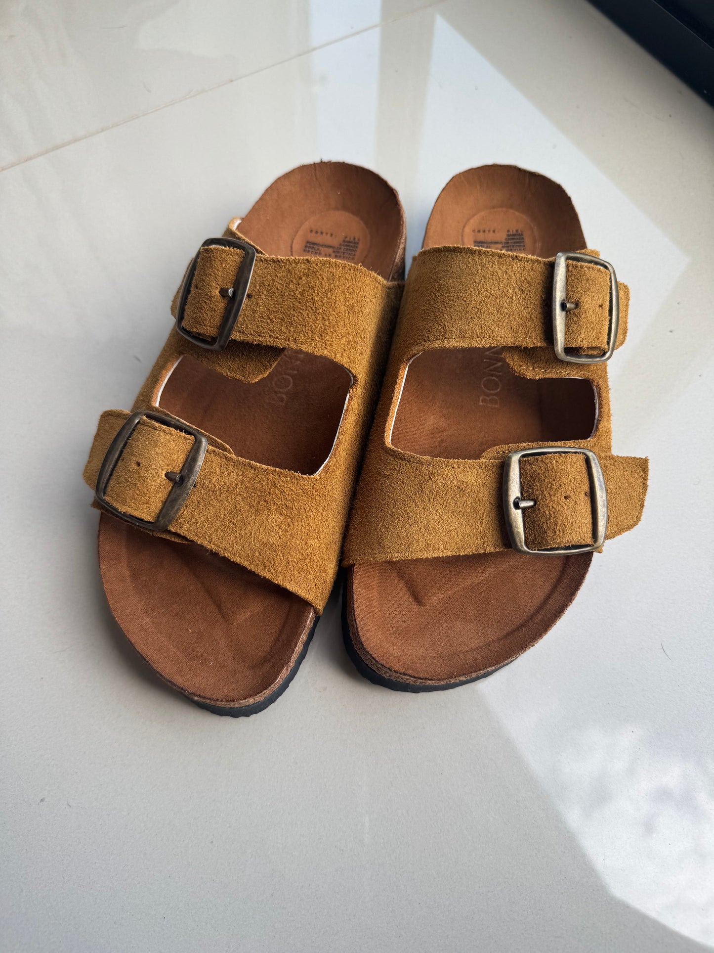 URBAN COMFORT SANDAL - UNISEX