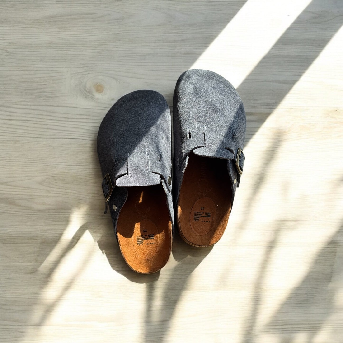 BONNI CLÁSICO GAMUZA - UNISEX